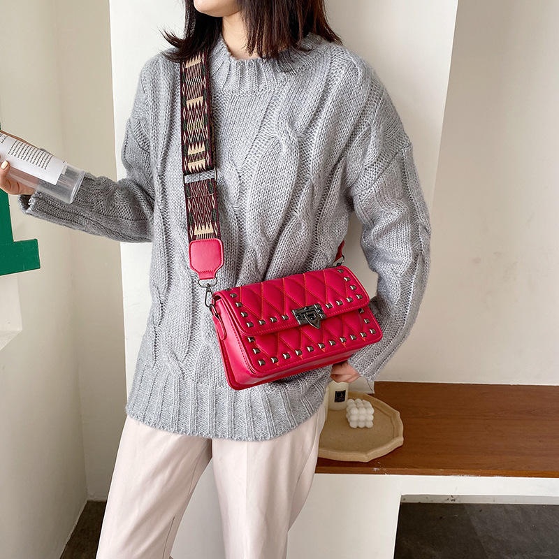 Women Fashion Small Tide Fashion Rivets Fragrance Style Crossbody Bag Shoulder Bag