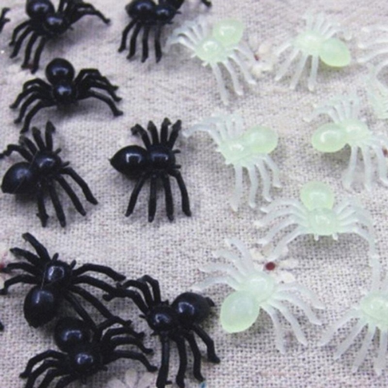 Black /White Luminous Spider Halloween Mini Plastic Joking Birthday Toys Realistic Small Plastic Spider DIY Decoration