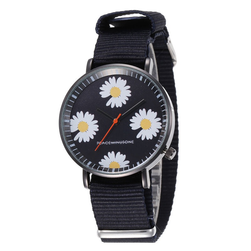 B0119 Fashion Cute Women Watches Leather Band Three-Dimensional Little Daisy Quartz Watch