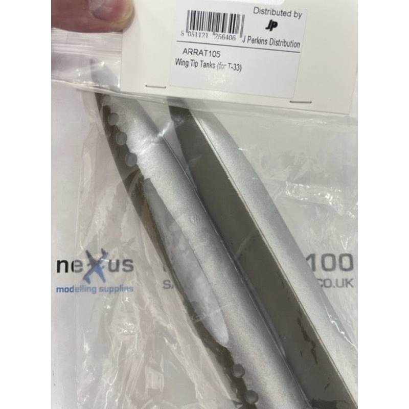 Arrows Hobby Wing Tip Tanks (for T-33) ARRAT105
